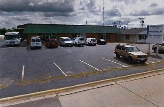 1517 Windsor Rd, Loves Park, IL for sale Building Photo- Image 1 of 2