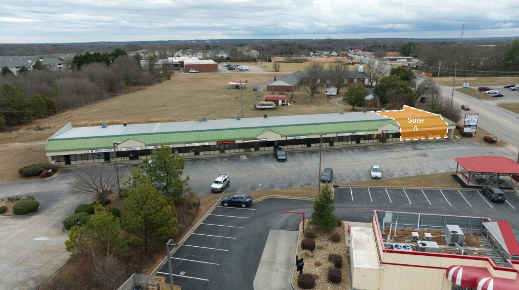 417 S Buncombe Rd, Greer, SC à louer Photo du bâtiment- Image 1 de 10