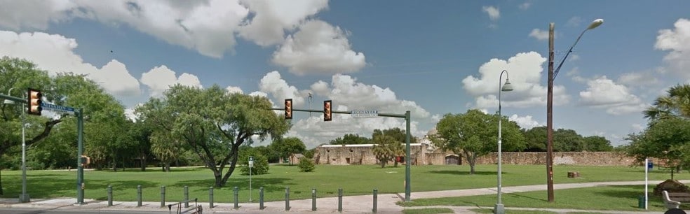 3211 Roosevelt Ave, San Antonio, TX à vendre - Photo du bâtiment - Image 2 de 19