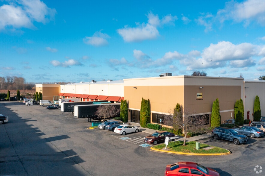 938 Valley Ave NW, Puyallup, WA for lease - Building Photo - Image 2 of 9