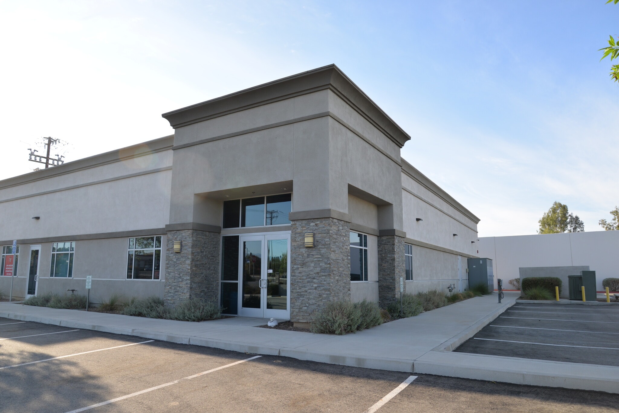 22085 Commerce Way, Grand Terrace, CA for lease Building Photo- Image 1 of 10