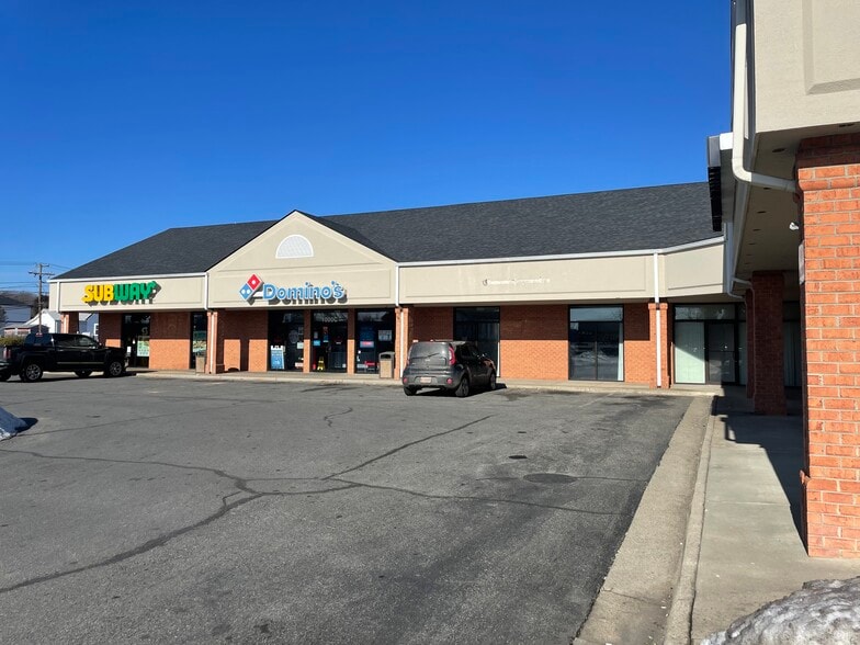 1000 Main St, Altavista, VA for lease - Building Photo - Image 2 of 5