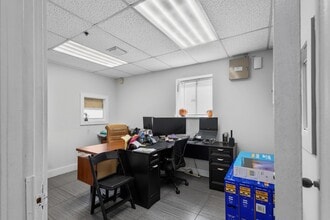 13050 NW 43rd Ave, Opa Locka, FL for lease Interior Photo- Image 2 of 29