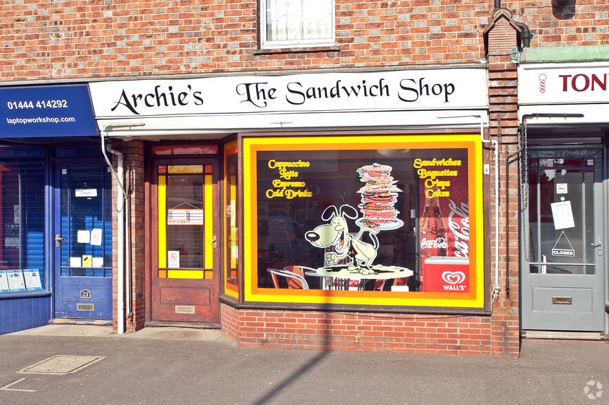 25-27 Sussex Rd, Haywards Heath à vendre - Photo du bâtiment - Image 2 de 3