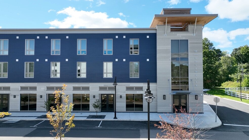 11 Edgewater Cir, East Hampton, CT for lease - Building Photo - Image 2 of 45