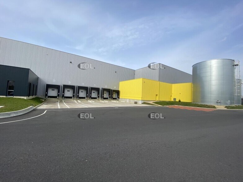 Industriel dans Fontenoy-sur-Moselle à louer - Photo du bâtiment - Image 2 de 4