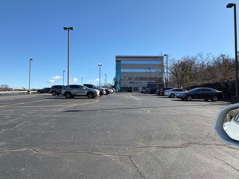 1065 Route 315, Wilkes-Barre, PA à louer - Photo du bâtiment - Image 2 de 4