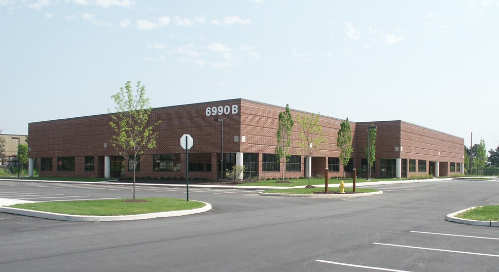 6990 Snowdrift Rd, Allentown, PA à louer - Photo du bâtiment - Image 2 de 5