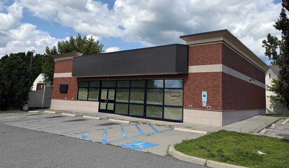 61 State Rt 23, Hamburg, NJ for lease - Building Photo - Image 1 of 2