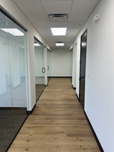 3333 E Camelback Rd, Phoenix, AZ à louer Photo intérieure- Image 1 de 3