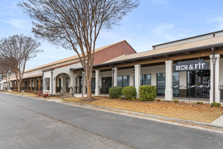 5522 New Peachtree Rd, Chamblee, GA for lease - Building Photo - Image 1 of 7