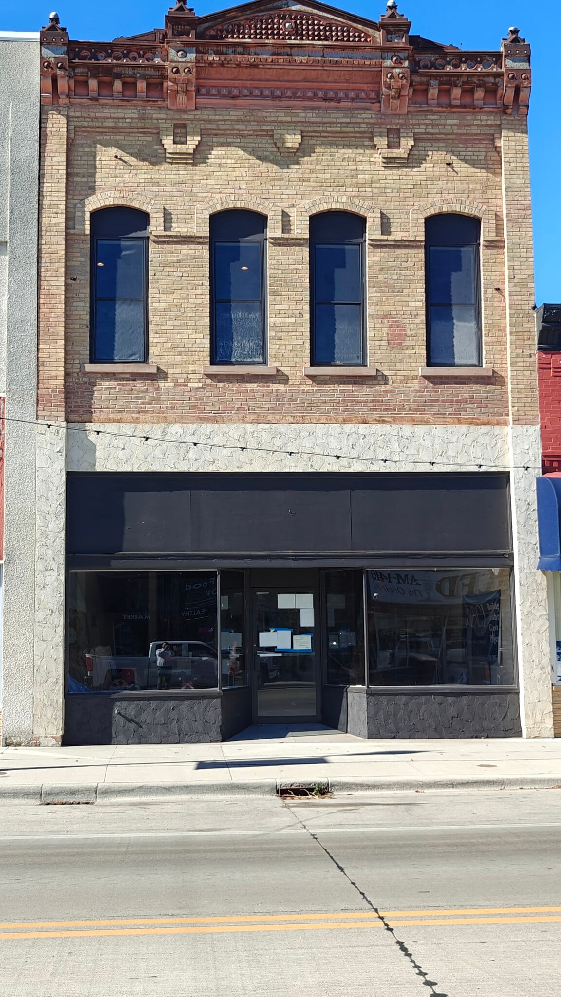 225 N Sibley Ave, Litchfield, MN for lease Interior Photo- Image 1 of 12