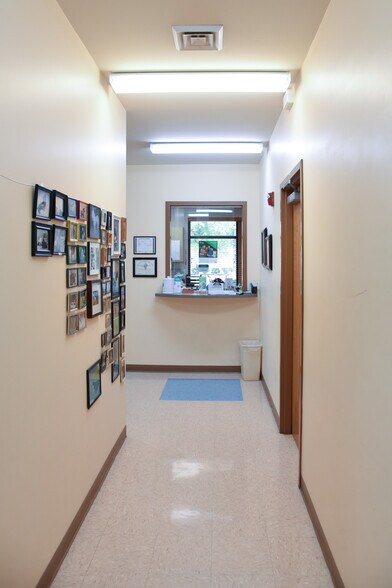 2117 Veterans Dr SE, Decatur, AL à vendre - Photo du bâtiment - Image 2 de 25