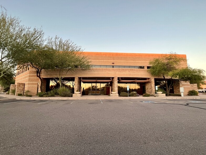 9160 E bahia Dr, Scottsdale, AZ à louer - Photo principale - Image 1 de 1