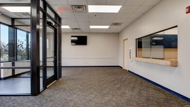 7145 E Virginia St, Evansville, IN for lease Lobby- Image 1 of 26