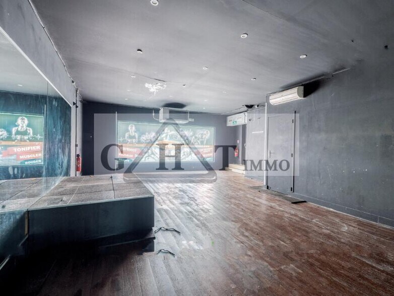 Retail in Taverny for sale - Interior Photo - Image 3 of 7