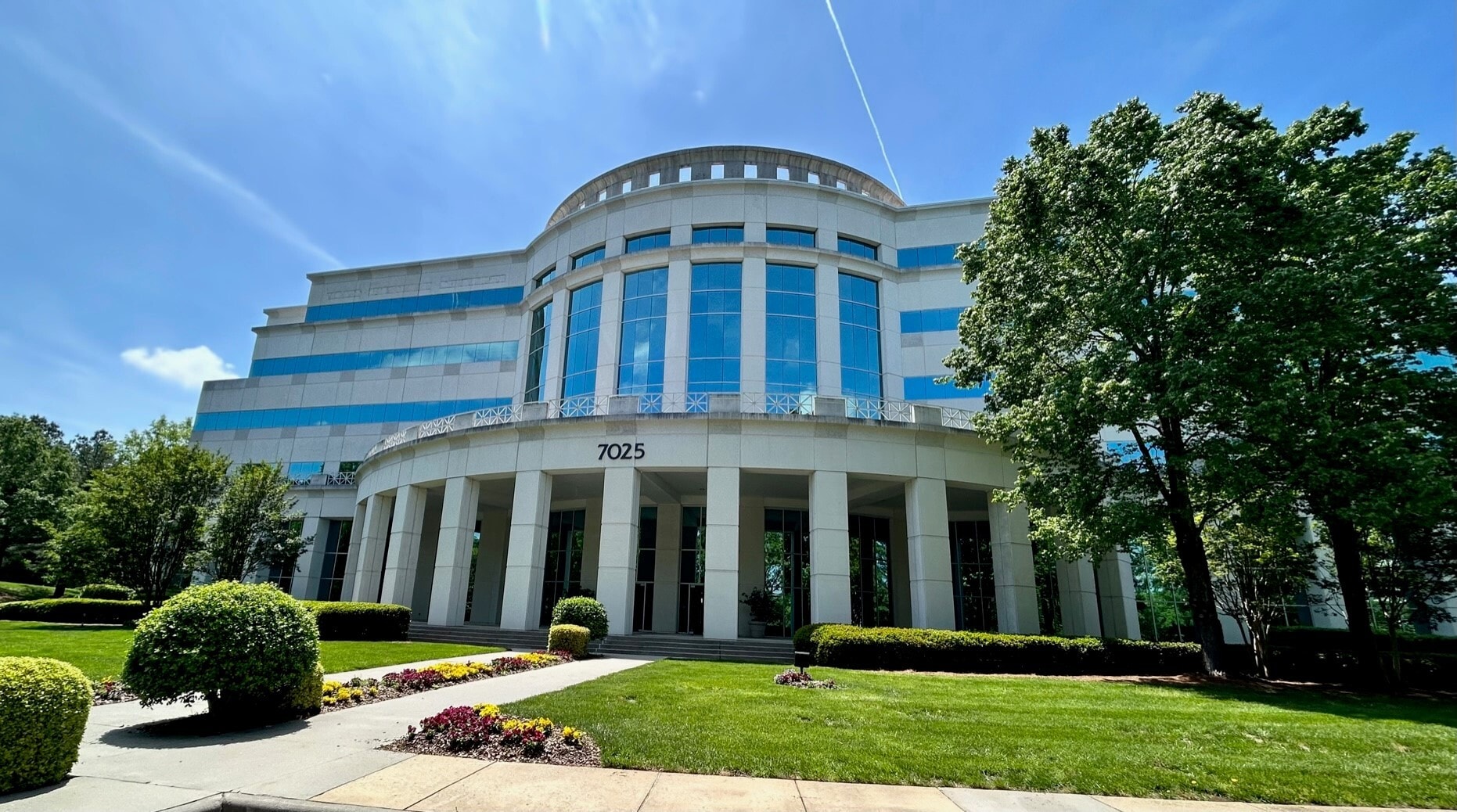 7025 Albert Pick Rd, Greensboro, NC for lease Building Photo- Image 1 of 32