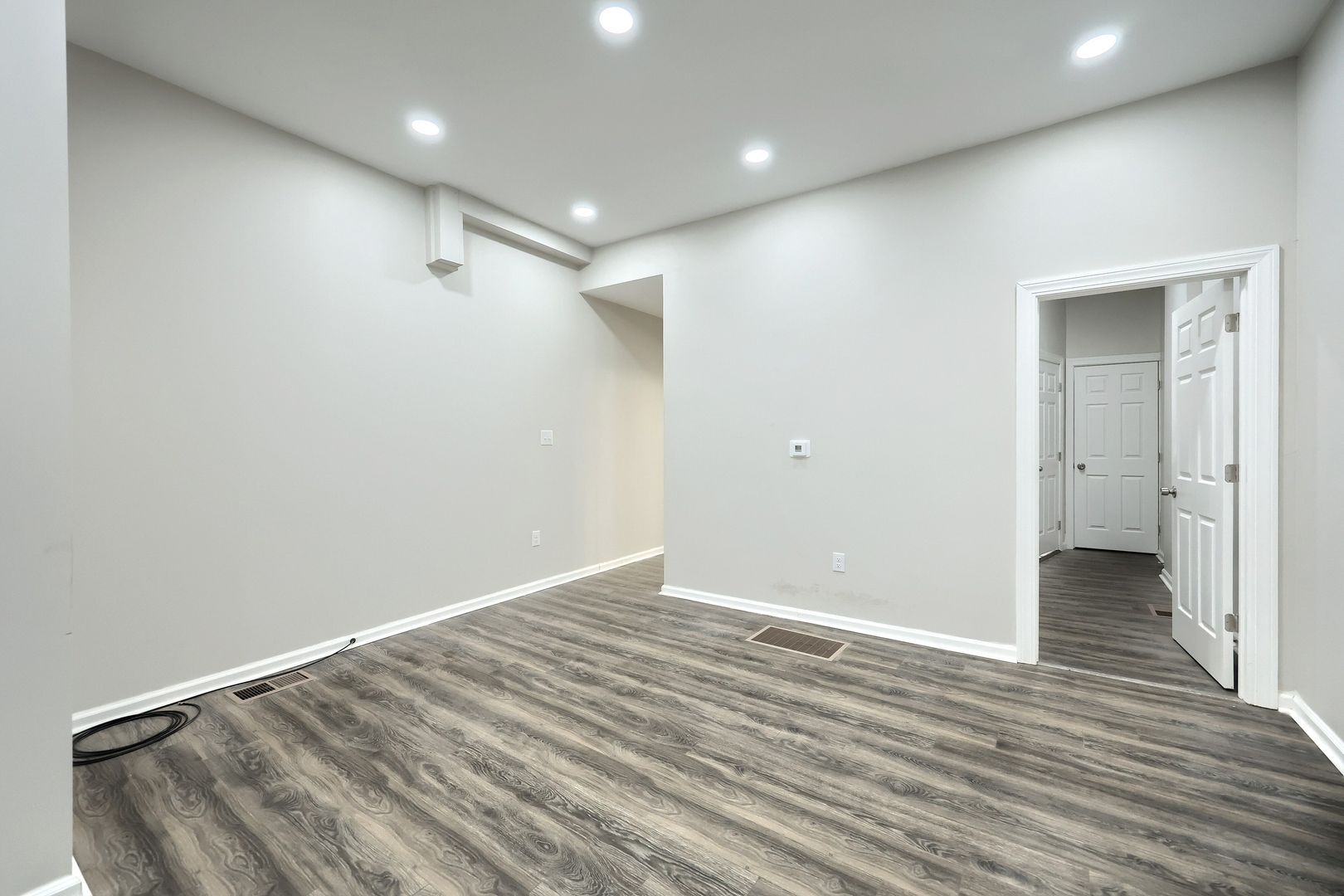 136 S Main St, Spring Grove, PA for lease Interior Photo- Image 1 of 11