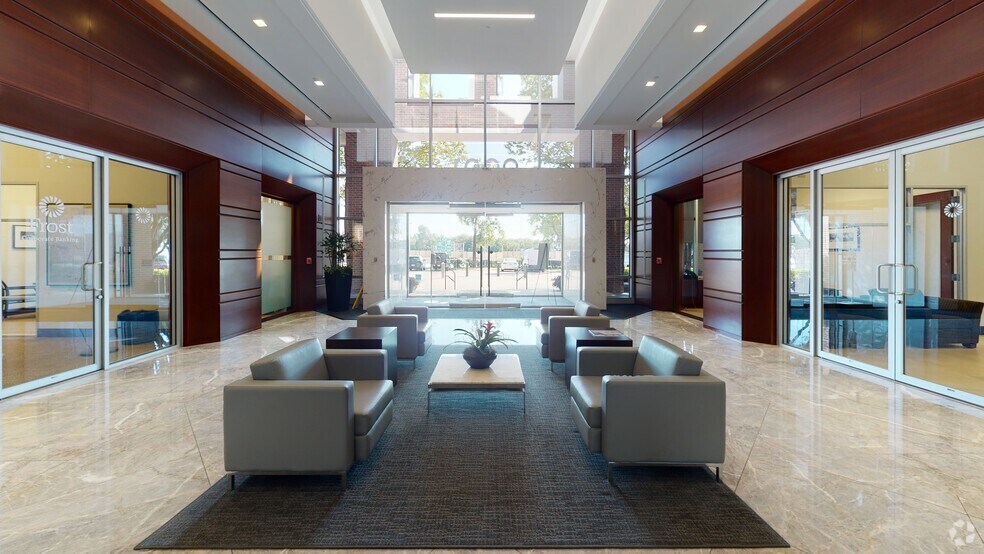 9001-9003 Airport Fwy, North Richland Hills, TX à louer - Numérisation 3D de Matterport - Image 2 de 12