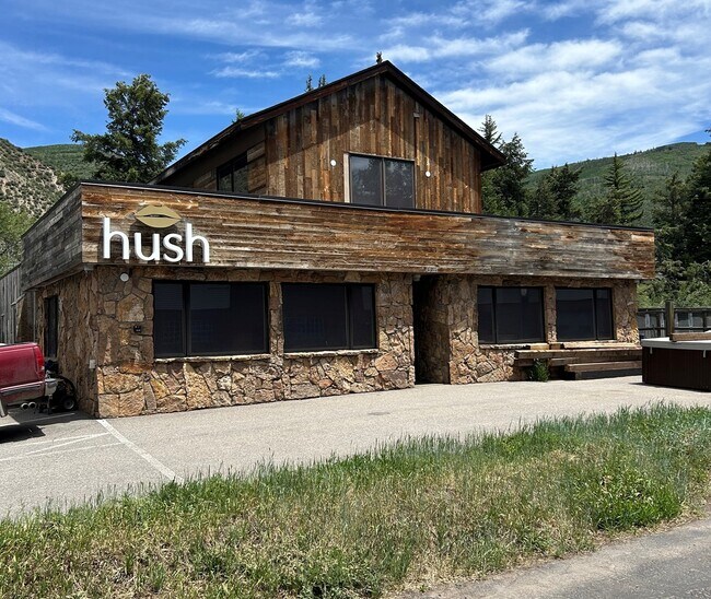 Plus de détails pour 40833 Highway 6, Avon, CO - Commerce de détail à vendre