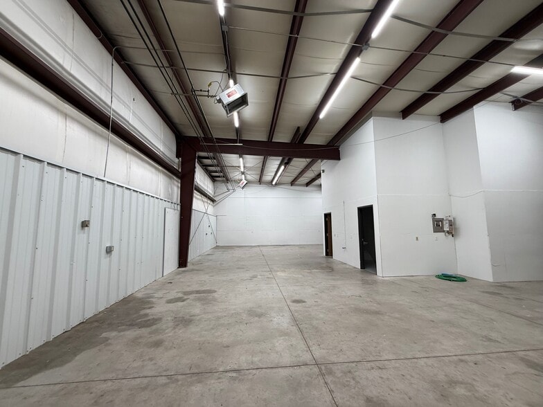 3509-3517 MacDonnell Dr, Norman, OK for lease - Interior Photo - Image 2 of 7