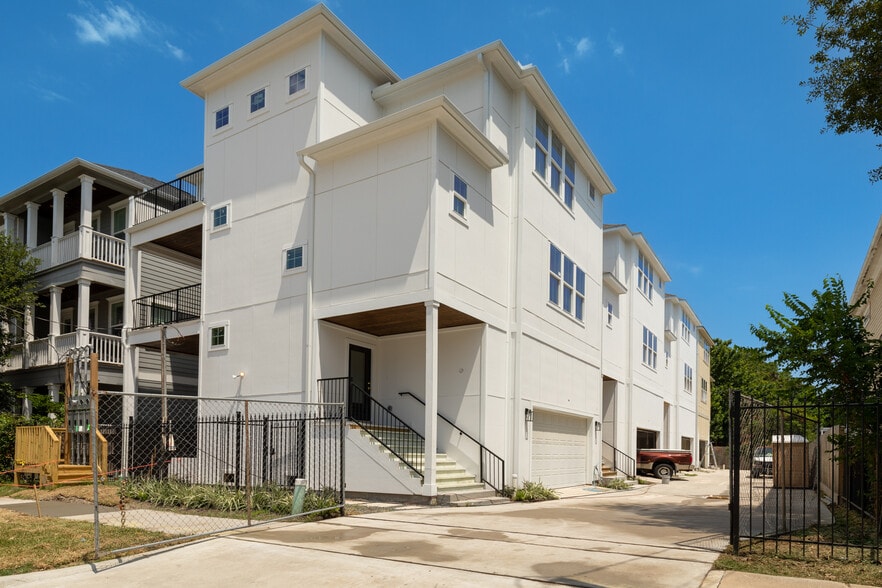 1421 W 23rd St, Houston, TX for sale - Primary Photo - Image 1 of 11