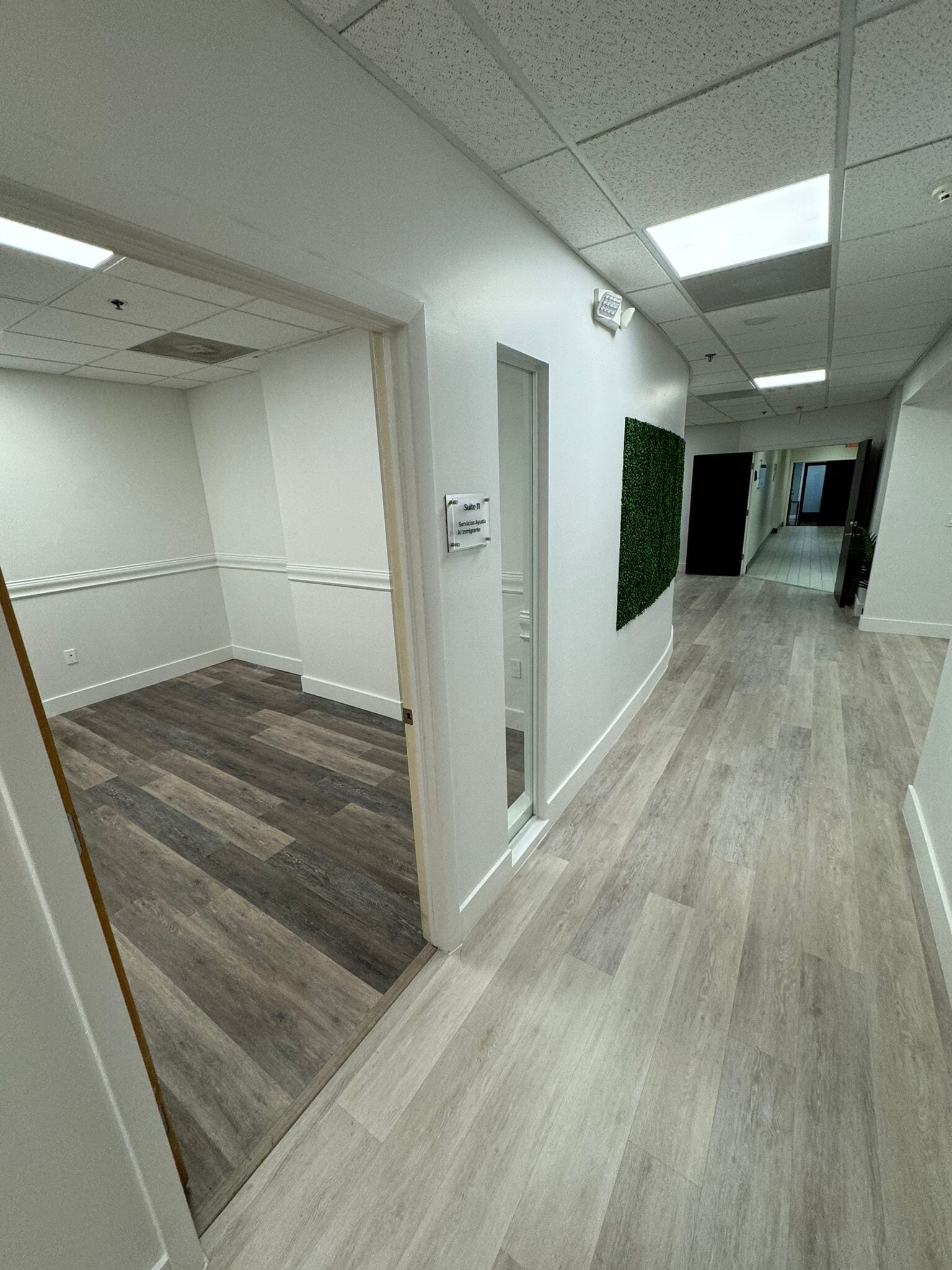 12550 Biscayne Blvd, North Miami, FL for lease Interior Photo- Image 1 of 3