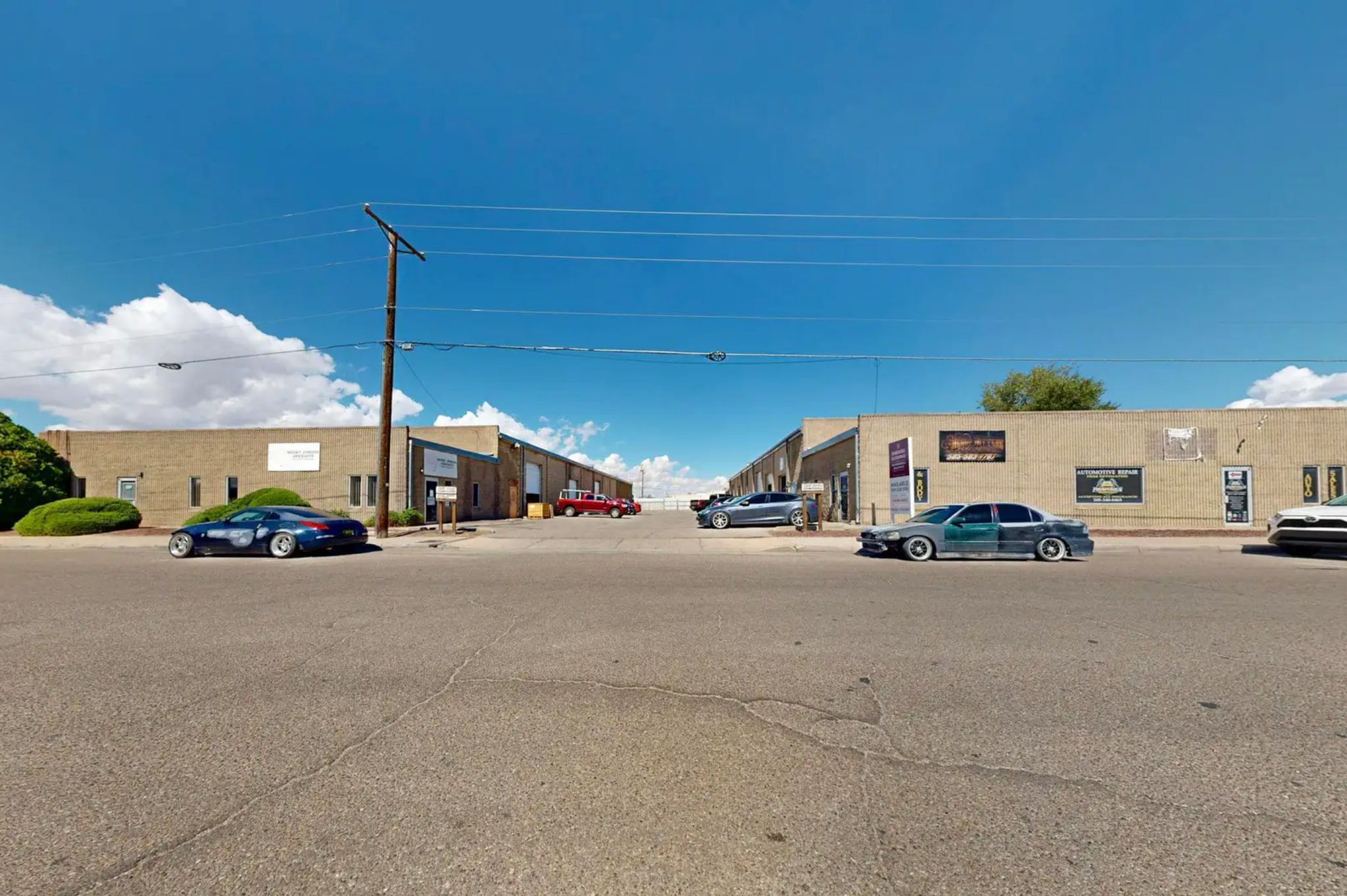 2105 Aztec Rd NE, Albuquerque, NM à vendre Photo du bâtiment- Image 1 de 54