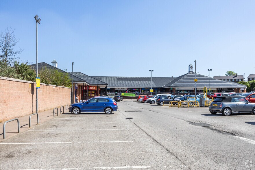 Portsmouth Rd, Sunderland à louer - Photo du bâtiment - Image 2 de 2