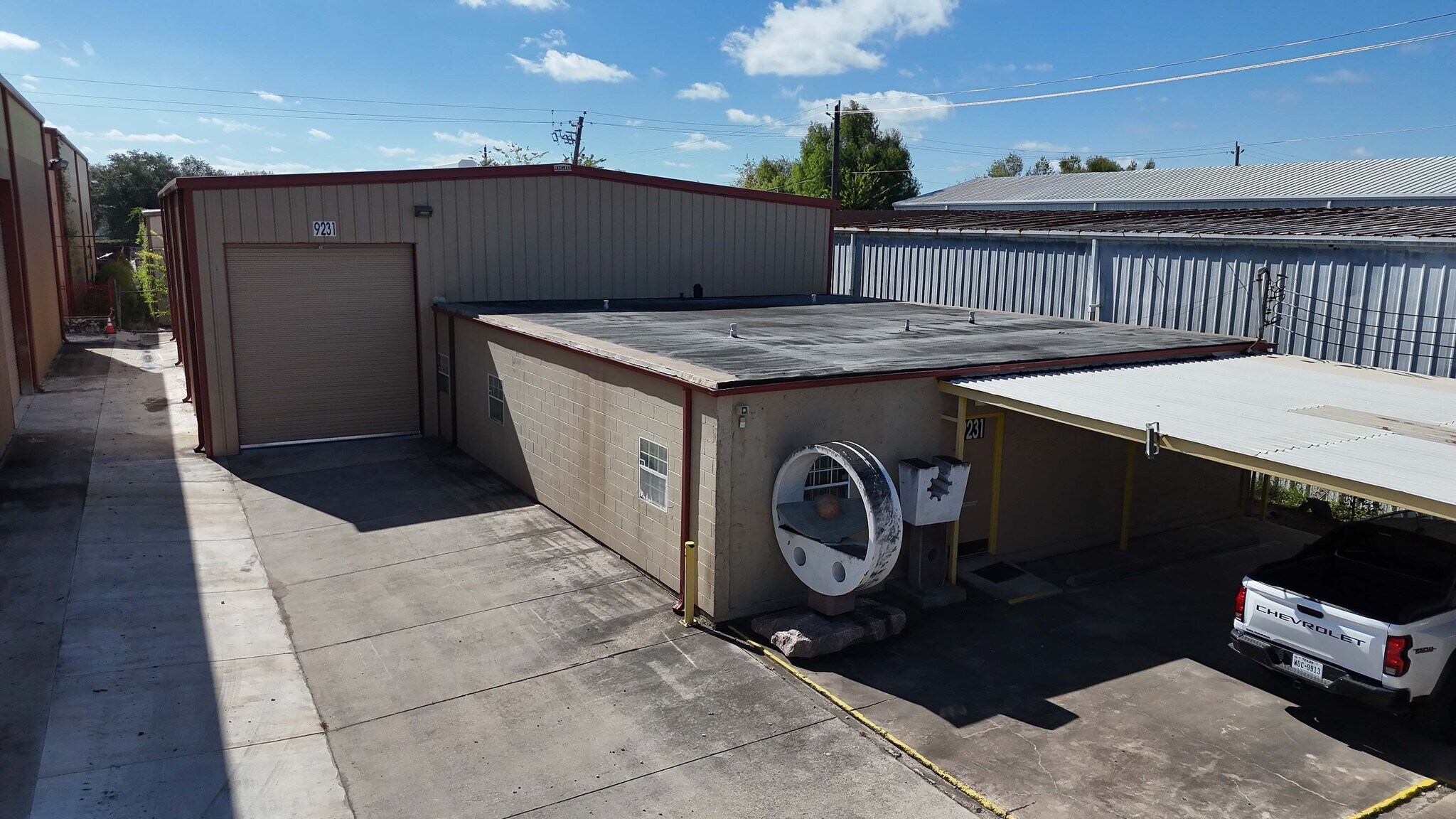 9227 Alberene Dr, Houston, TX for lease Building Photo- Image 1 of 2