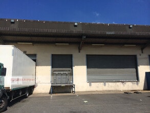 49 Route Principale Du Port, Gennevilliers à louer Photo du bâtiment- Image 2 de 9