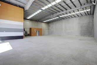 10-30 West Cct, Sunshine West for lease Interior Photo- Image 2 of 7