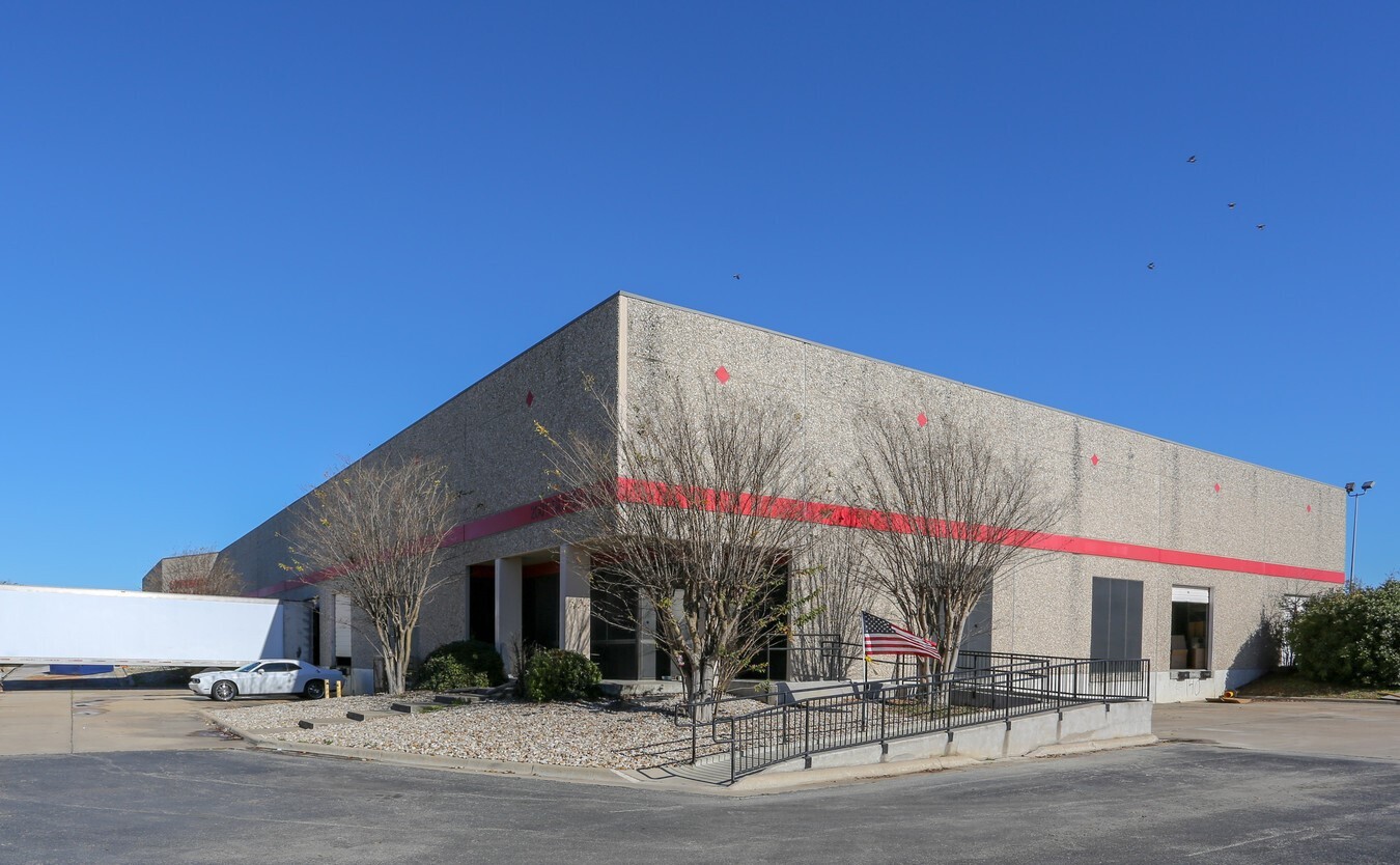 2001 Enterprise Dr, Round Rock, TX for lease Building Photo- Image 1 of 1