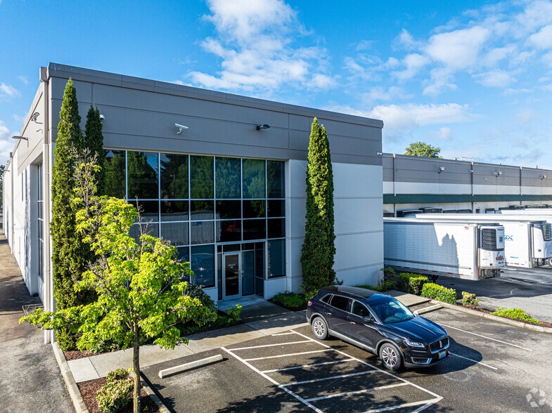 18404 72nd Ave S, Kent, WA for lease - Primary Photo - Image 1 of 8
