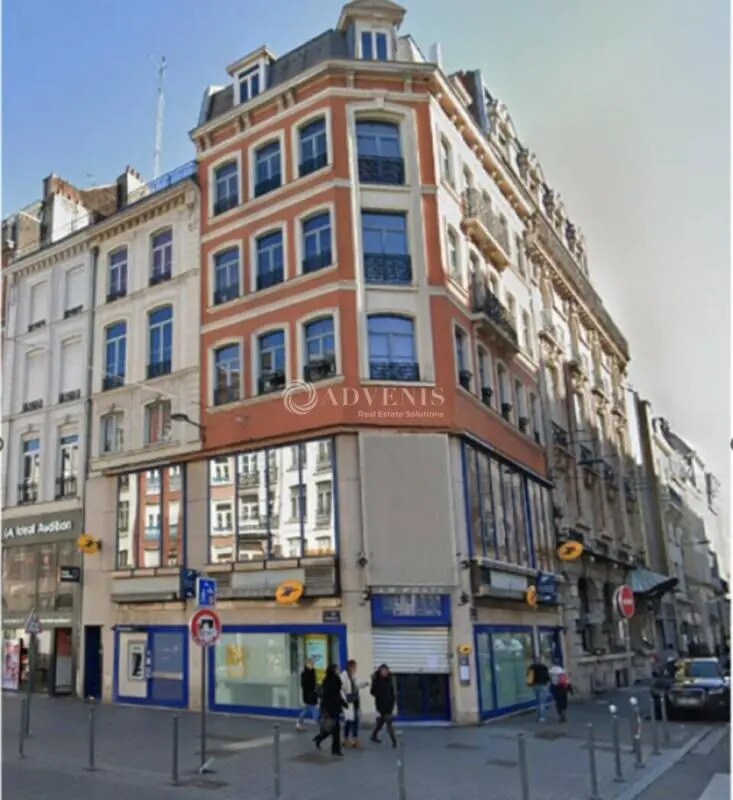 Retail in Lille for lease Building Photo- Image 1 of 2