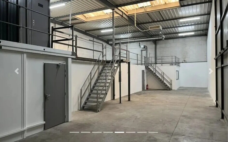 Bureau dans Bondy à louer - Photo du bâtiment - Image 2 de 4