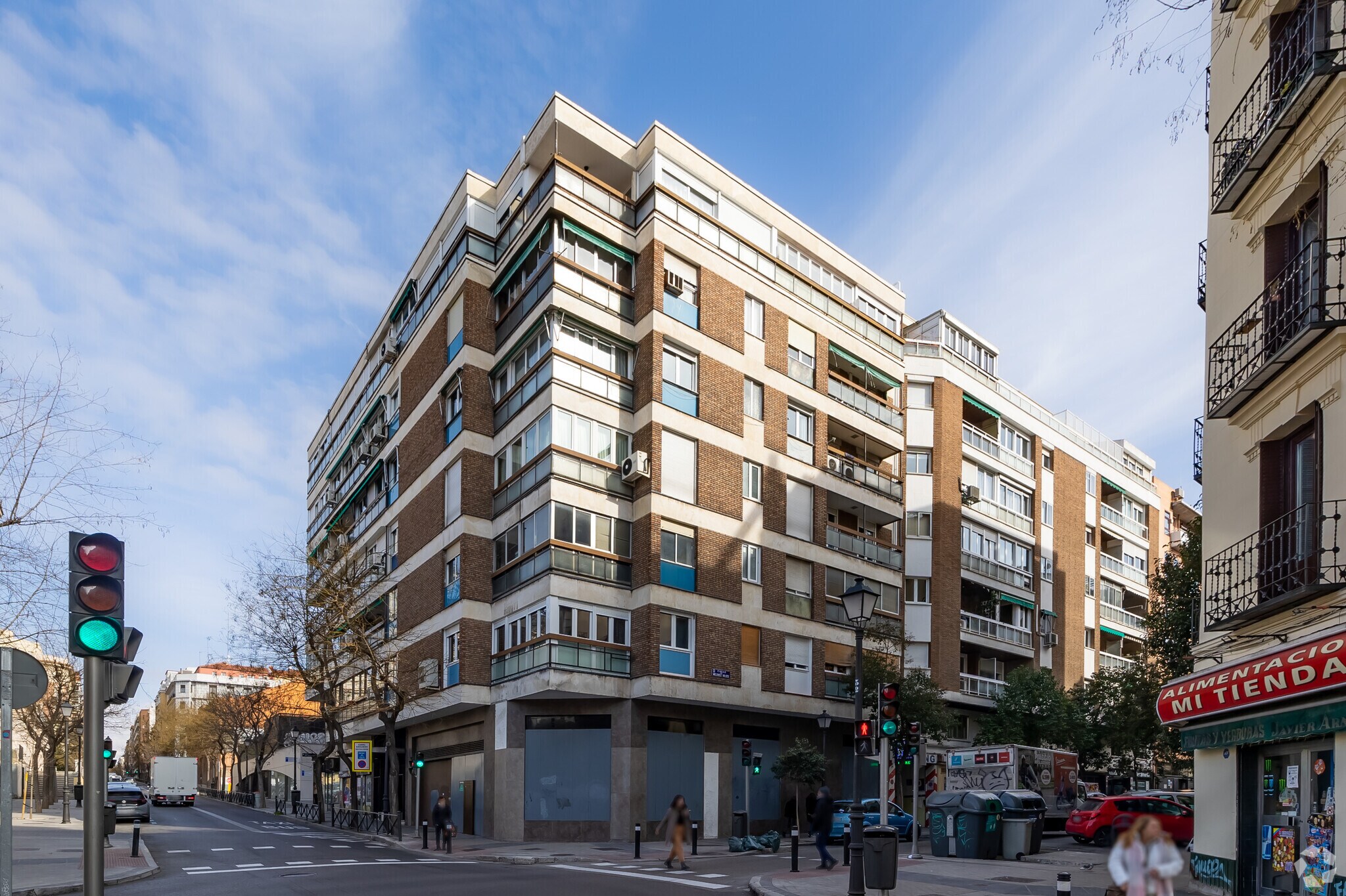 Retail in Madrid, Madrid for lease Primary Photo- Image 1 of 3