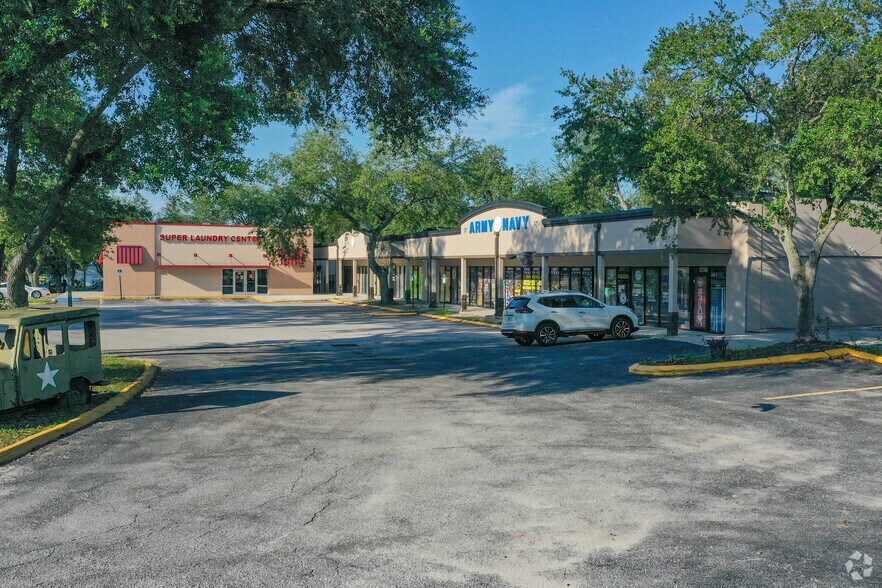 1450 Skipper Rd, Lutz, FL à louer - Photo du bâtiment - Image 3 de 5