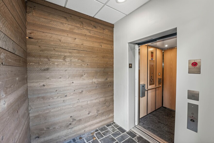 2765 S Main St, Kennesaw, GA à louer - Photo du bâtiment - Image 3 de 24