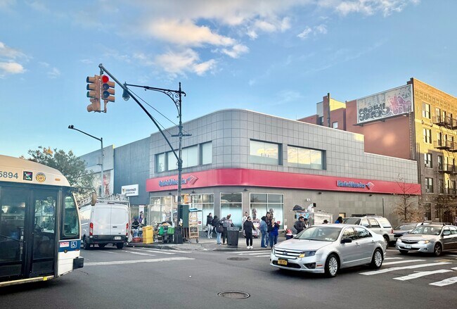 More details for 248-260 E Fordham Rd, Bronx, NY - Retail for Sale
