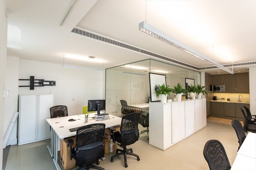 1 Treveris St, London for lease - Interior Photo - Image 2 of 6