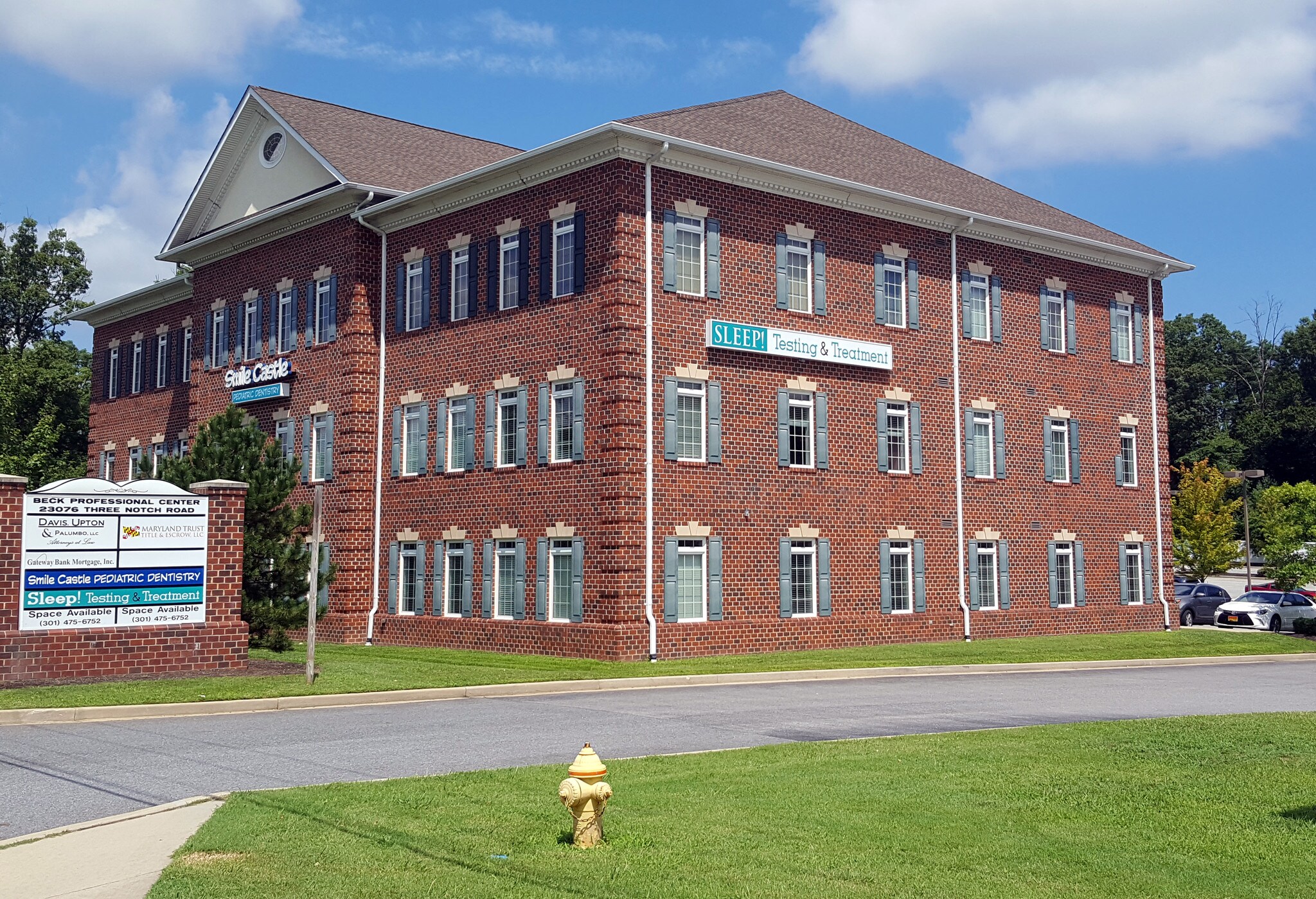 23076 Three Notch Rd, California, MD à louer Photo principale- Image 1 de 36