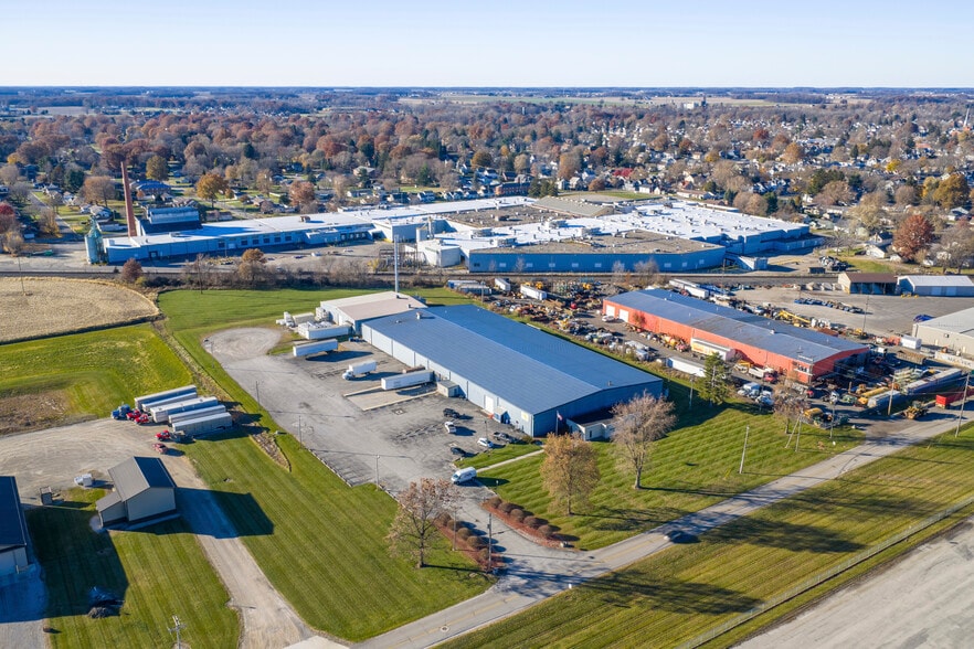 1375 Isaac Beal Rd, Bucyrus, OH à vendre - Photo du bâtiment - Image 2 de 5