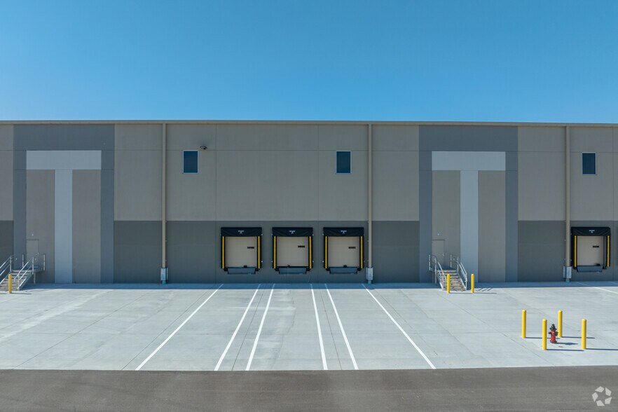 12501 Spencer Rd, Saint Peters, MO à louer - Photo du bâtiment - Image 3 de 8