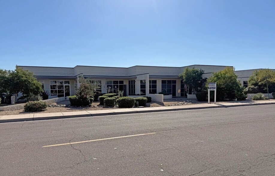 8321 E Evans Rd, Scottsdale, AZ à louer - Photo du bâtiment - Image 2 de 4
