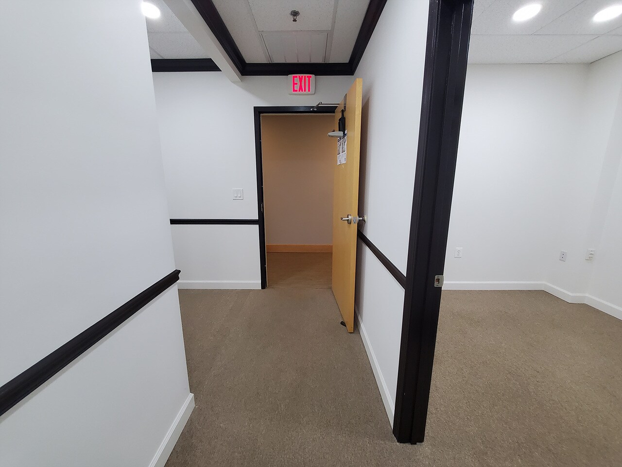 14631 Lee Hwy, Centreville, VA for lease Interior Photo- Image 1 of 10