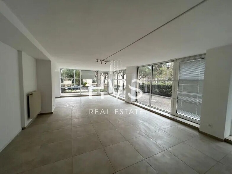 Commerce de détail dans Aix-en-Provence à louer - Photo du bâtiment - Image 3 de 5