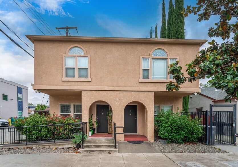 2017 30th St, Sacramento, CA à vendre - Photo du bâtiment - Image 2 de 22