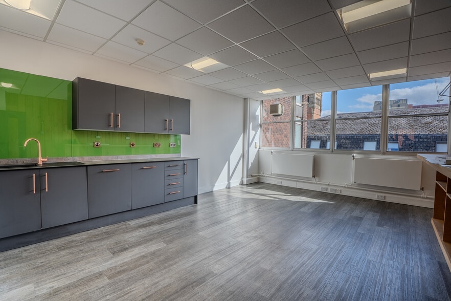 4 Minshull St, Manchester for lease - Interior Photo - Image 3 of 6