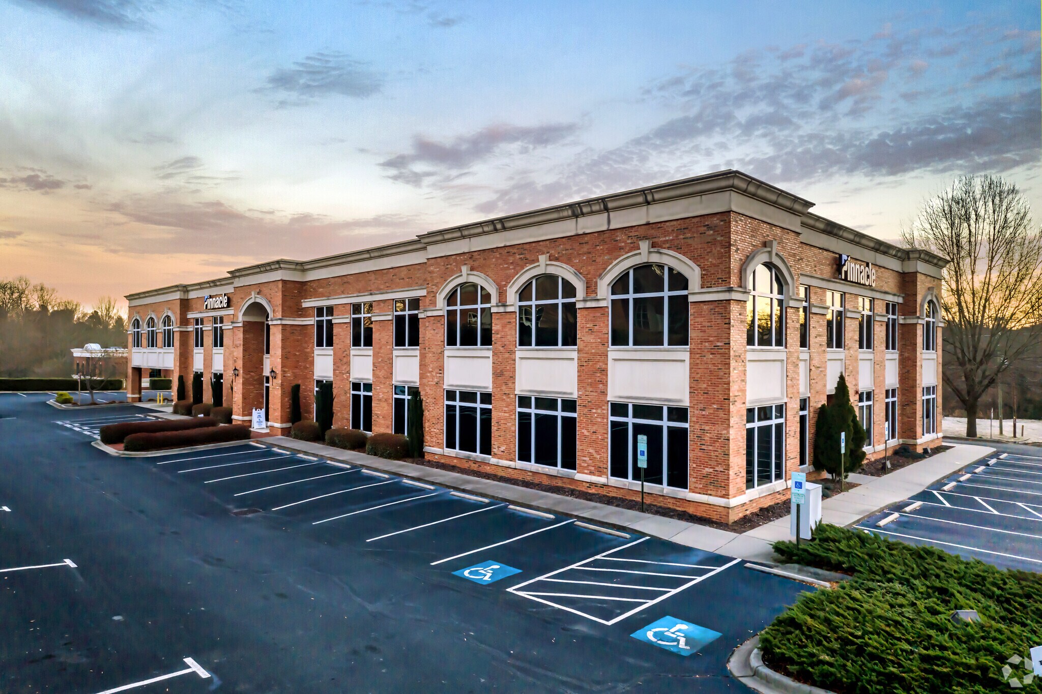 108 Gateway Blvd, Mooresville, NC à louer Photo principale- Image 1 de 25